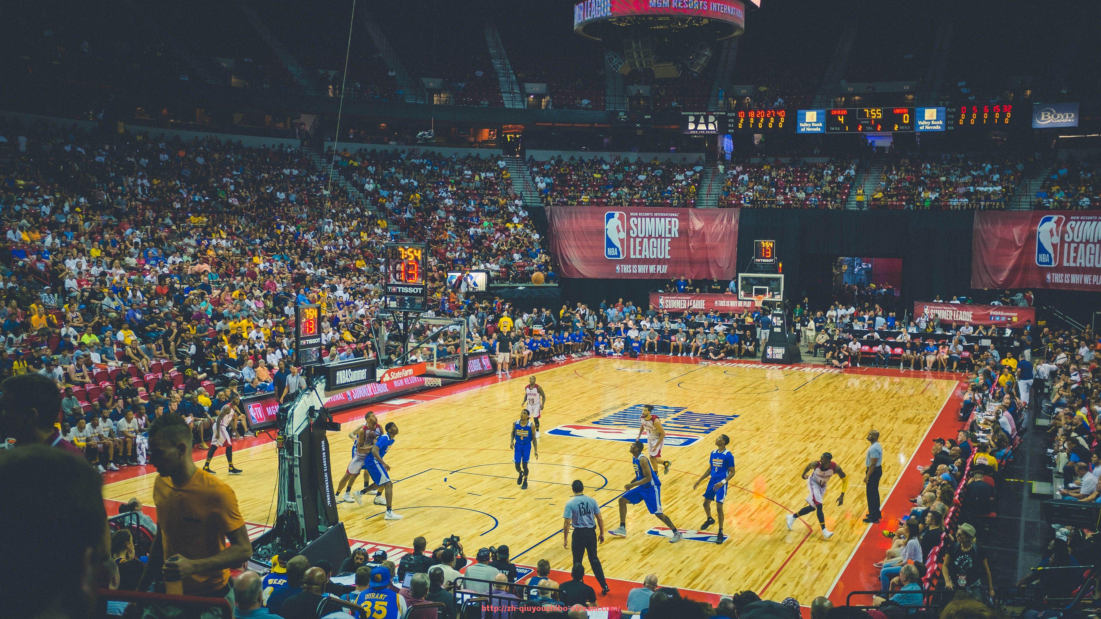 球友体育直播-中超联赛裁判员照片曝光与争议判罚整理